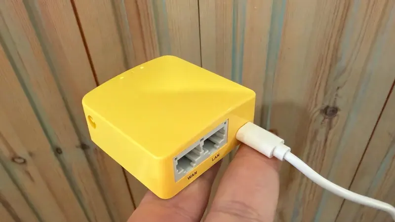 Off-the-shelf GL.iNet router used to build a wireless sensor network