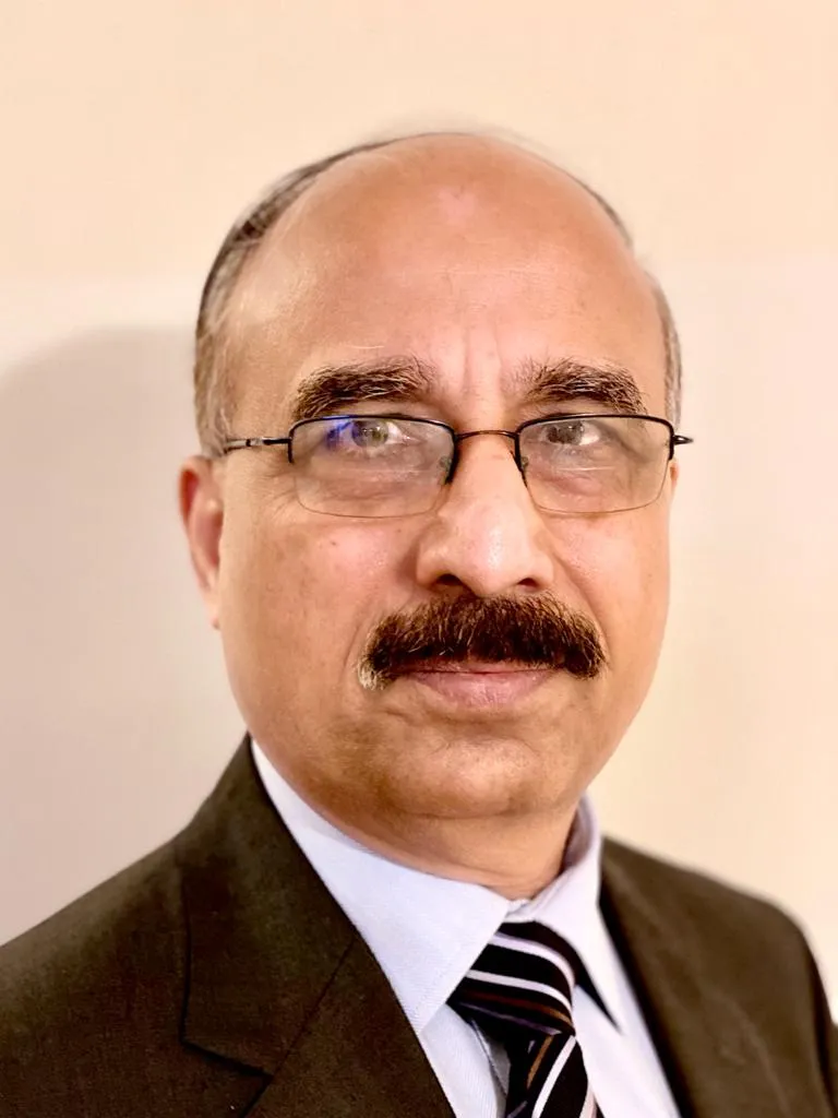 Portrait of Raghu Wahi